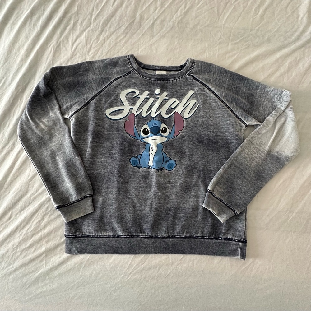 Disney Women's Gray Long Sleeved Stitch Sweatshirt. Medium